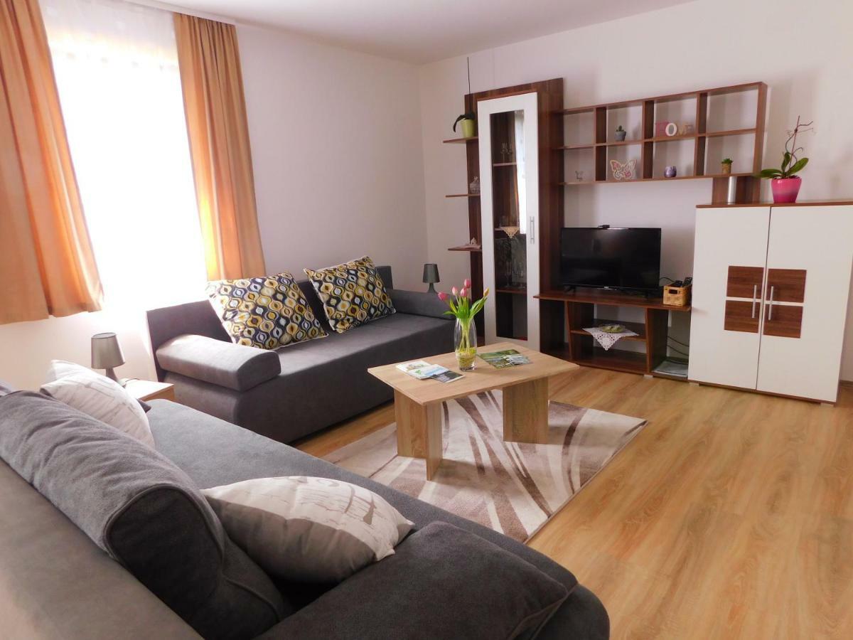 Apartment Petrovic Slunj Exterior foto